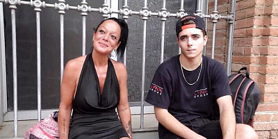 Watch adroit bunny's action