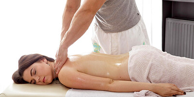 Busty Russian babe receives more than just a massage