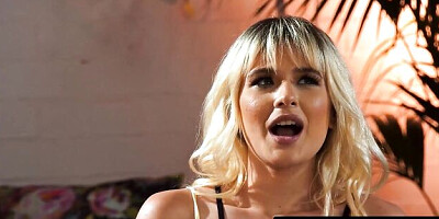 Winsome Chloe and Emma's pussy licking sex