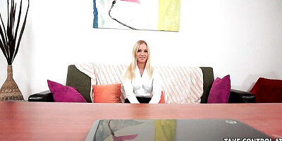 Classy Kiara Lord and Dolly Diore's blowjob action