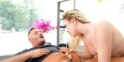 Danny Mountain experiences the skills of Rylee Blake