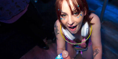 Silent disco pounding with a attractive redhead babe