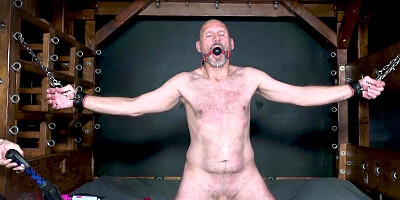 Good slave earns the right to fuck the big-tittied mistress