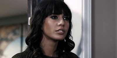 Extremely sexy dark-skinned brunette gets her mouth fucked