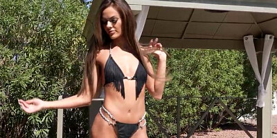 Pure Mature: Sexy Aila Donovan