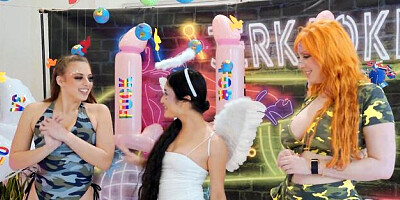 Watch dollish Gia Derza and Lauren Phillips's video