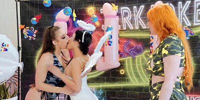 Watch dollish Gia Derza and Lauren Phillips's video