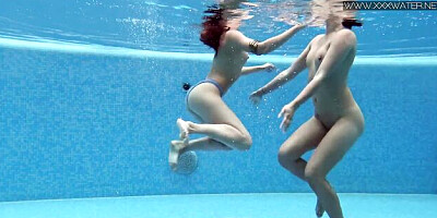Kink scene with notable Diana Rius and Lizzy Vogue from Underwater Show