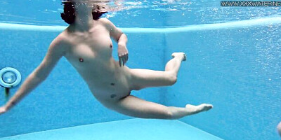 Kink scene with notable Diana Rius and Lizzy Vogue from Underwater Show