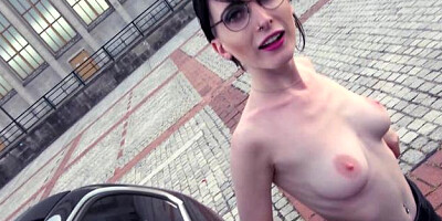 Sucks dick and fucks in the car