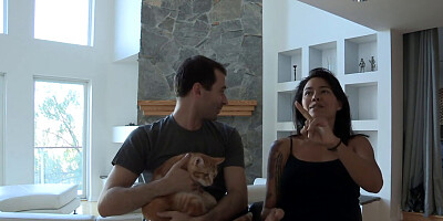 Photographer MILF seduces guest then gets fucked hard on bed