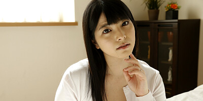 Horny Japanese babe is begging to get a hard fuck in the pussy