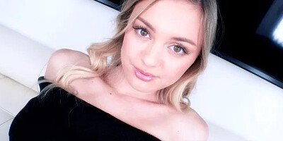 Amber Moore, Blonde Bombshell Loves a Hard Cock