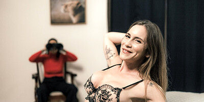 Hung man with a hairy chest is fucking a hot starlet