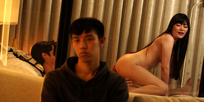 Chinese slut Ye Chenxin cheating in front of her man