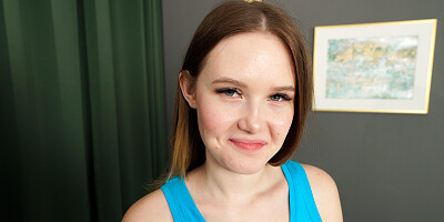 Solo session with a smoking hot teen who masturbates