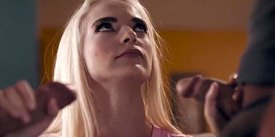 Stepdaughter in great shape ends up in a DP fuck session