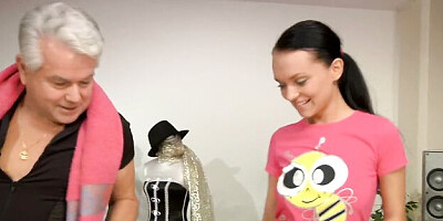 Comely Anabel at blowjob clip