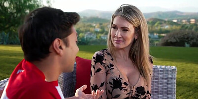 Blondie Milf Fucked Outdoor By Foot Fetish Guy With Gigi Dior