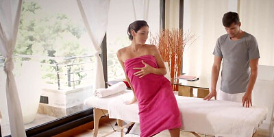 Kristof Cale massages Clea Gaultier before fucking her