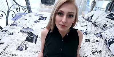 Blonde that loves to party is shaking her large ass on the bed