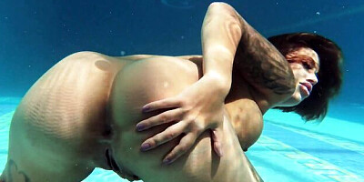 Heidi's public milf trailer