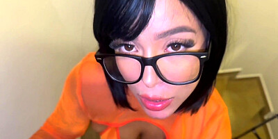 Short-haired nympho with glasses gets nicely fucked in POV