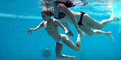 Jessica Lincoln and Lindsey Cruz's teen (18+) video by Underwater Show
