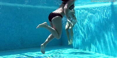 Jessica Lincoln and Lindsey Cruz's teen (18+) video by Underwater Show