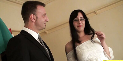 Natural dame at tattoo porn