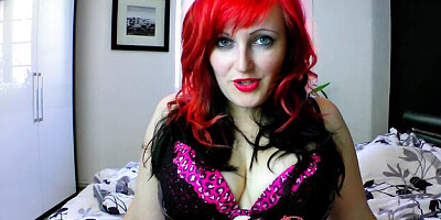 Smiling doxy - lingerie video - mydirtyhobby