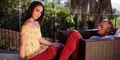 Ginebra Belluci pleasures her cocky lover outdoors