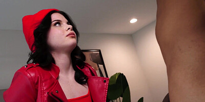 Dark-haired bimbo Lola Valentine gets eaten out and screwed in bed