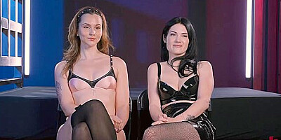 Mistress has sexy slave girl