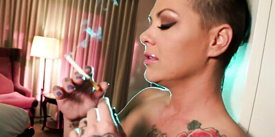 PUBA featuring Jezebelle Bond's solo smut