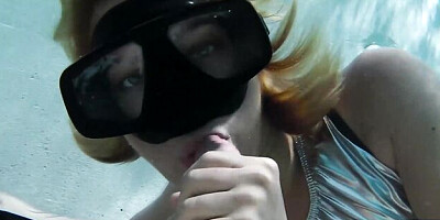 Underwater Show - brunette scene
