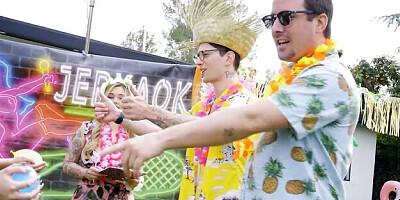 Watch stunner Jessy Jones and Rosaline Rosa's scene