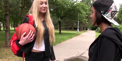 Lesbian teen pussylicked while toyed outdoors