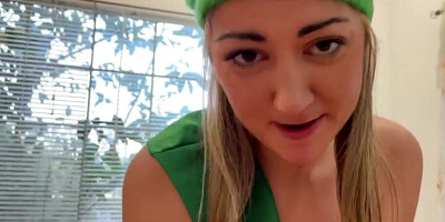 Girl gets gives a blowjob and gets nailed