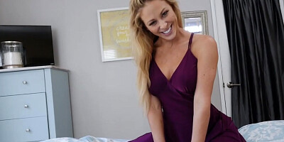 Blonde MILF enjoys deepthroating