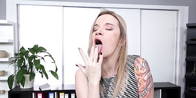 Angel's pissing action