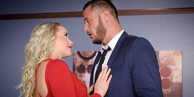 Mia Malkova - Fucking The Boss At Home