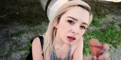 Perky blonde blows for free ride