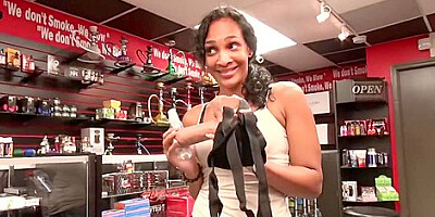 Nicole Cavalli In Trys Out Toy First Before Lesbian Sex