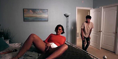 Watch Promiscuous Trailer - Kell Fires