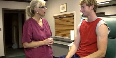 Cougar doc cum blasted after hj at her office