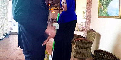Arab maid paid to fuck her boss