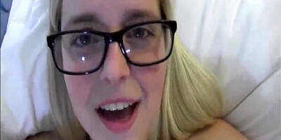 Nerdy Webcam Girl Wants To Eat You