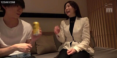 Moodyz Exclusive Natural Sex: Slim Beauty's Hotel Creampie. Asian Erotic Video. x1x0CDB950A6761BDAB08