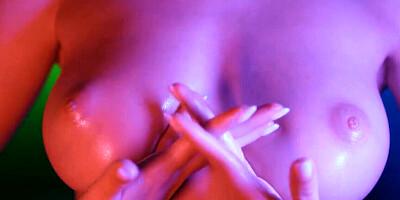 Tease with plenty of impressive closeups from a stunner